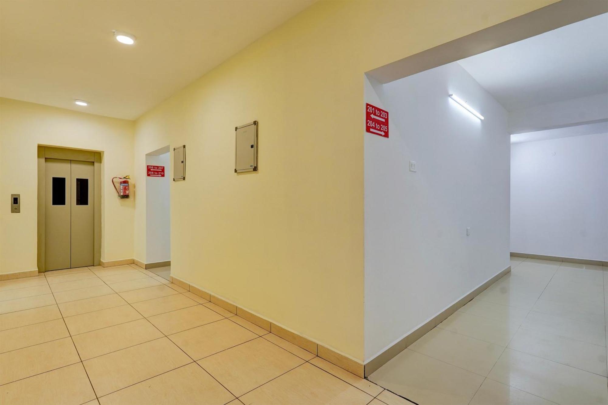 Super Hotel O Valasaravakkam Near Chandra Metro Mall Chennai Exterior photo